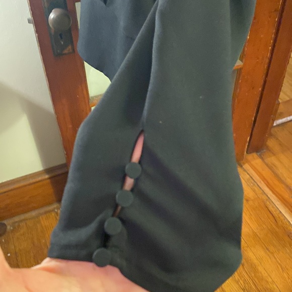 Express Womens Puff Sleeve V-neck Ruffle Shoulder Long Sleeve Top Black Size L - Picture 9 of 11